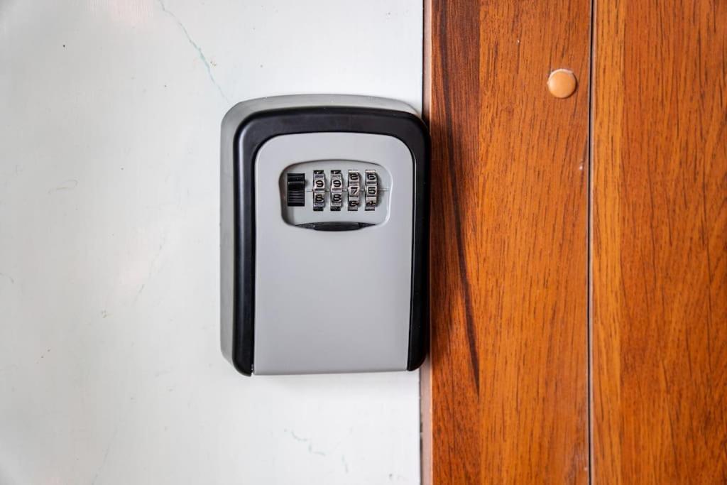 Modern Flat In Old Town Kaunas - Free Parking & Self Check-In Exterior foto